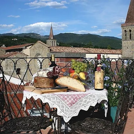Torre Medioevale D'Uguccione Villa Sansepolcro Exterior photo